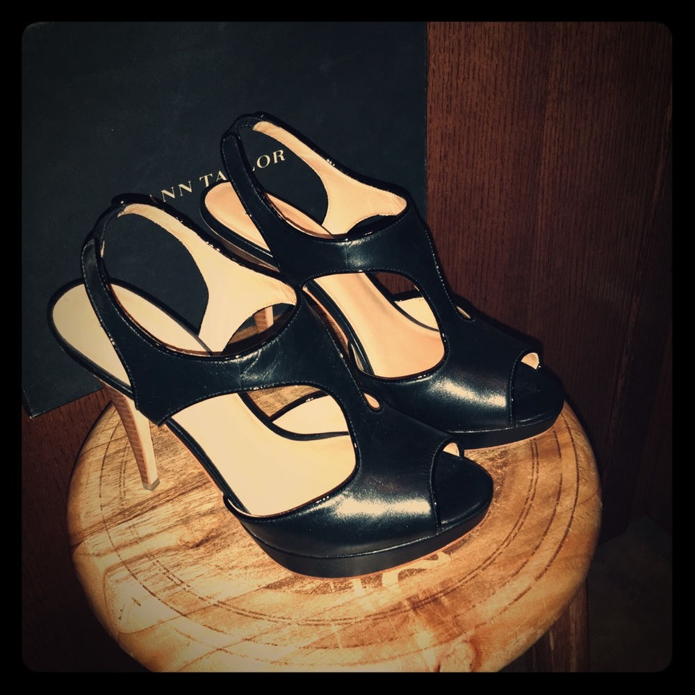 ANN TAYLOR Heels 👠